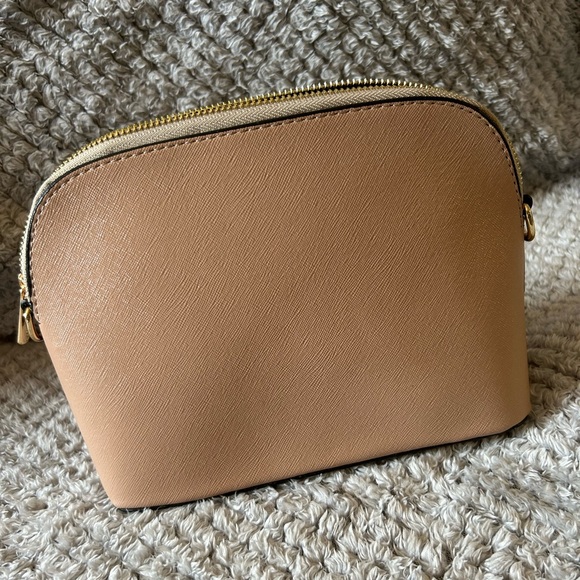 Hand Bag - Picture 7 of 7